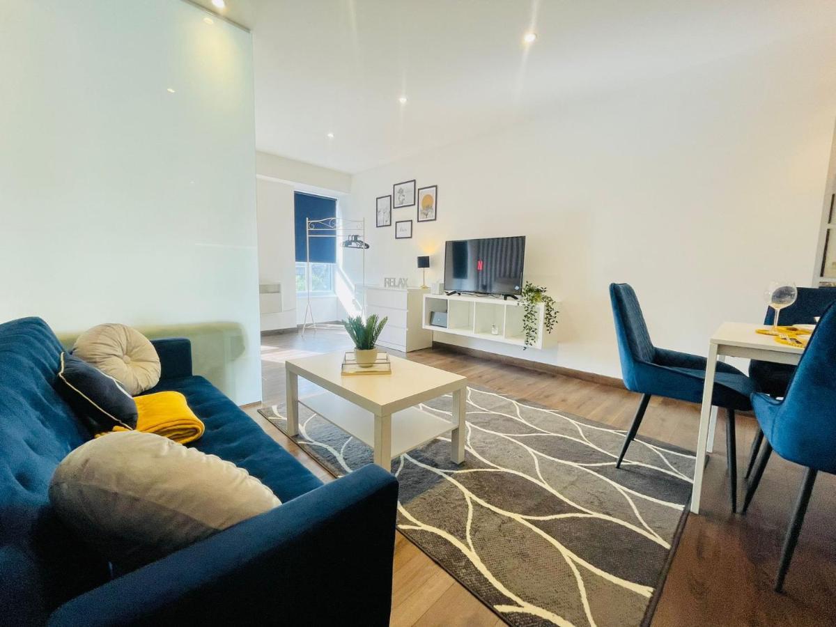 Park Street Apartment Luton By Hostaguest מראה חיצוני תמונה